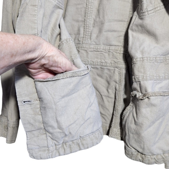 FRENCH CUFF Womens Corduroy Utility Button Down 6 Pocketed Sand/Beige Jacket M - Picture 4 of 7